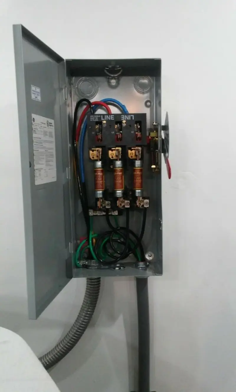 Three-phase disconnect switch installed for Electrical Wiring & Rewiring in Dickson